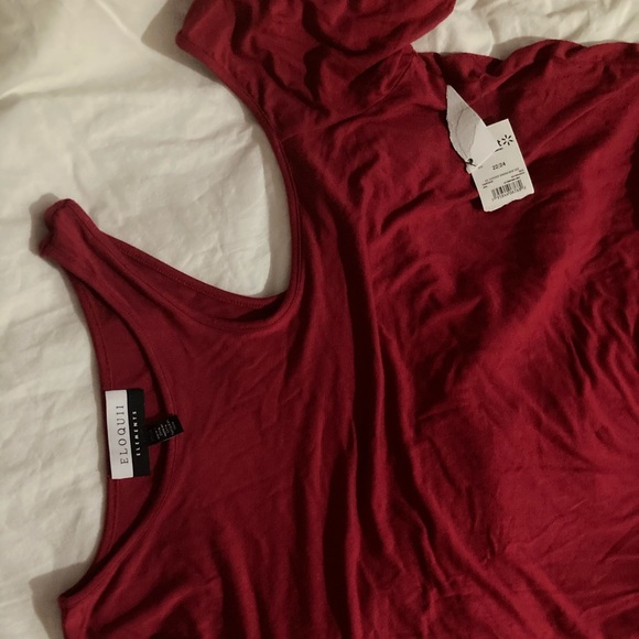 Eloquii Elements Red Cutout Shoulder Tee - Picture 2 of 5